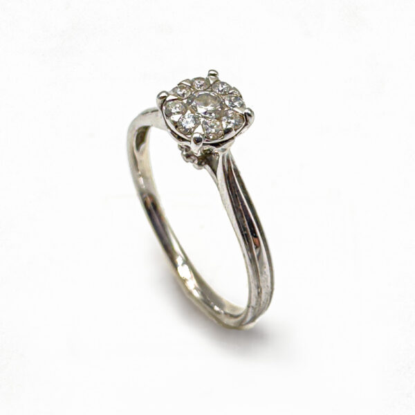 Inel Solitaire din Aur cu Diamant Natural #24